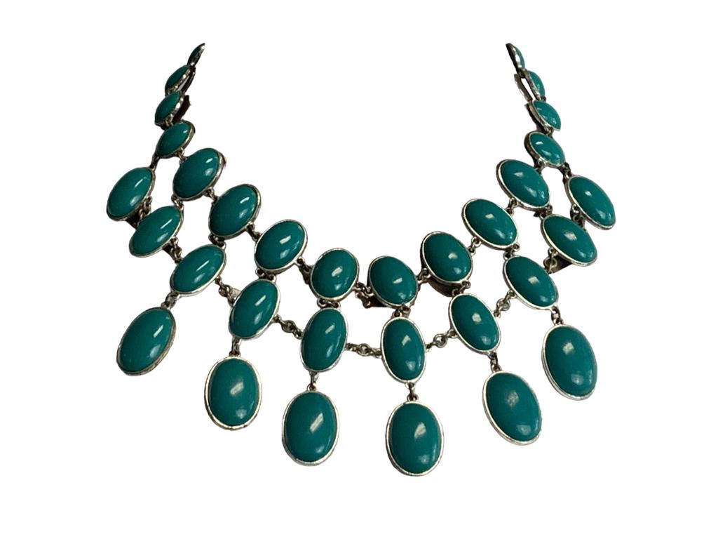 VTG KENNETH J. LANE STYLE TURQUOISE NECKLACE: -VTG KENNETH J. LANE STYLE TURQUOISE NECKLACE -SIZE: 9.5" DROP-JR 02/14
