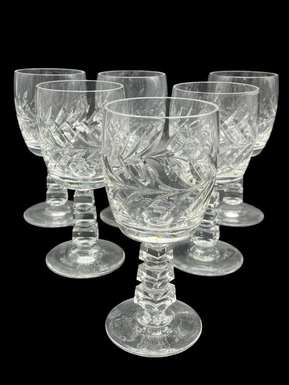 6 ROCK SHARP WREATH CRYSTAL WINE GLASSES 6.5": SET OF 6 ROCK SHARP WREATH CRYSTAL STEMMED WINE GLASSES 1 OF 2 --6.5" APPROX-GOOD PRE OWNED CONDITION-DP21723