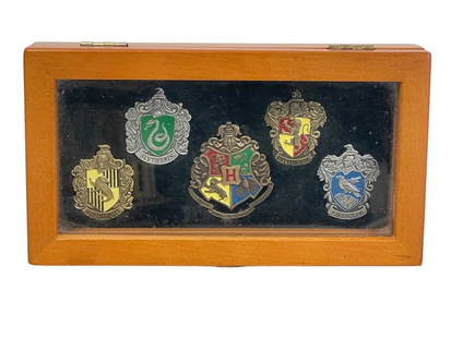 HARRY POTTER HOGWARTS HOUSE PINS SET: HARRY POTTER HOGWARTS HOUSE PINS SET-GOOD PRE OWNED CONDITION-DP21523