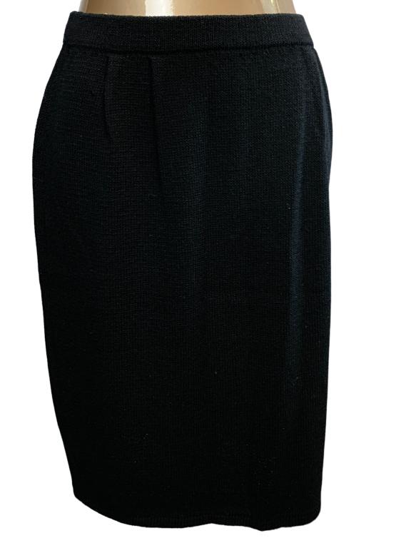 VTG SANTANA BLACK KNIT SKIRT SIZE 8: -VTG SANTANA BLACK KNIT SKIRT -VERY GOOD VINTAGE CONDITIOIN -SIZE 8 JR 02/21