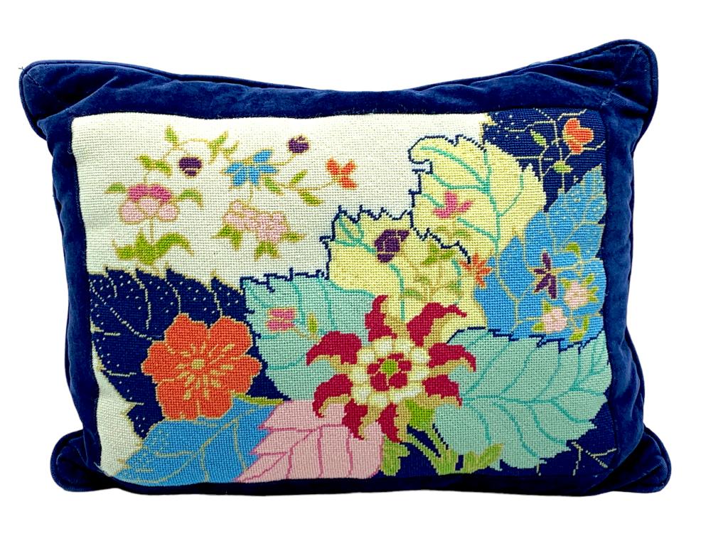 VTG FLORAL PATTERN CROSS STITCH PILLOW 17": VTG FLORAL PATTERN CROSS STITCH PILLOW 17" -SIZE: 12" X 17"JR BTQ 03/08
