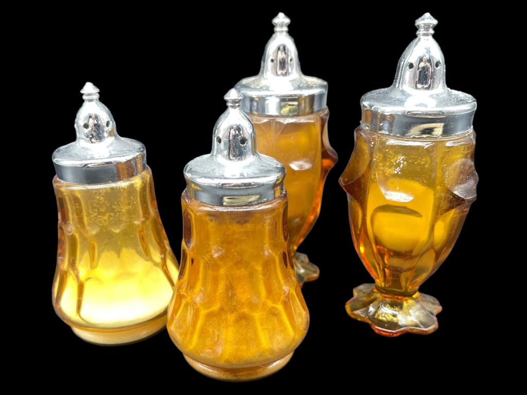 AMBER CARNIVAL GLASS SALT AND PEPPER SHAKERS Mar 13, 2023 DejaVu