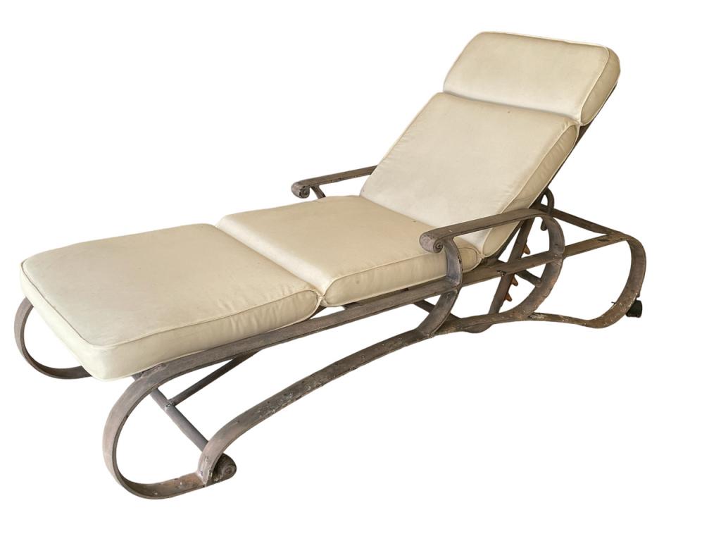 VINTAGE DECO STYLE OUTDOOR LOUNGE CHAIR: VINTAGE DECO STYLE OUTDOOR LOUNGE CHAIR-16" X 77" X 27" APPROX-1 OF 4 AVAILABLE-PRE OWNED CONDITION, WEAR-DP31723 THIS ITEM IS LOCATED OFF-SITE. All items off-site must be picked up by confirmed onlin