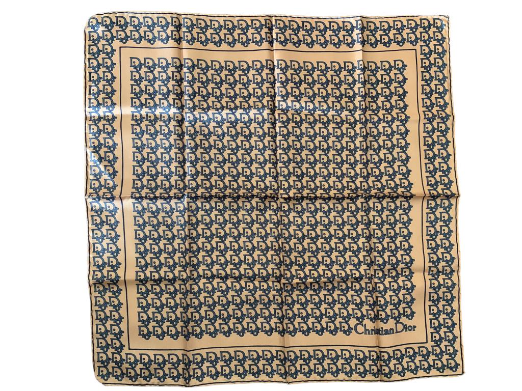 DIOR MONOGRAM POCKET SQUARE 19": DIOR MONOGRAM POCKET SQUARE SIZE: 19" X 19"