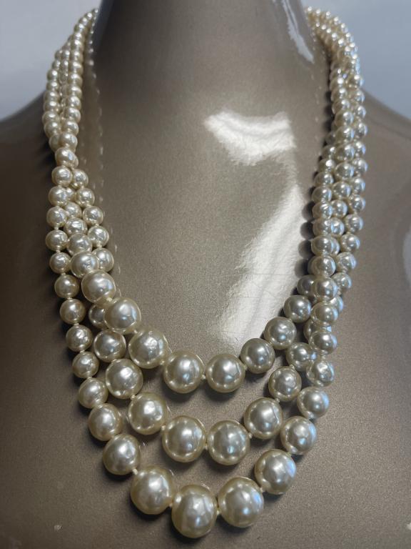 VTG 3 STRAND PEARL NECKLACE TURQUOISE/SILVER CLASP (1 of 3)