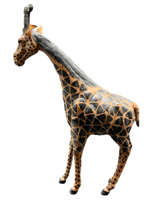 HAND CARVED WOODEN GIRAFFE FIGURINE (1 of 6)