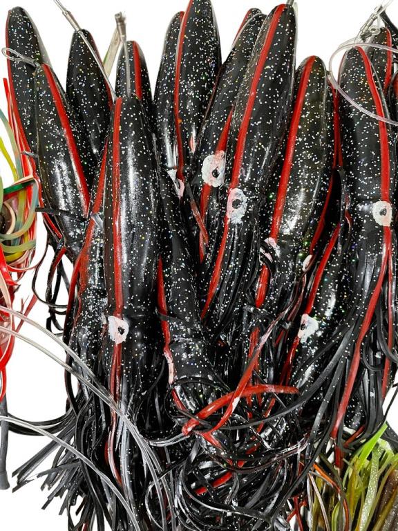 25 BLACK HOOCHIE SQUID SKIRTS FISHING LURES: SET OF 25 BLACK HOOCHIE SQUID SKIRTS FISHING LURES-9" TOTAL APPROX-HEAVY TACKLE FISHING GEAR OFFSHORE SPORTFISHING OFFSHORE GAMEFISHING BLUE WATER FISHING FISHERMAN-PRE OWNED CONDITION-DP12522