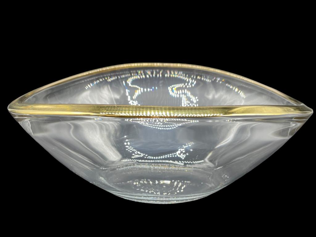 MODERN FREE FORM ART GLASS BOWL W GOLD RIM 10": LARGE MODERN FREE FORM ART GLASS BOWL WITH GOLD RIM -4.5" X 10" APPROX-GOOD PRE OWNED CONDITION-DP4423