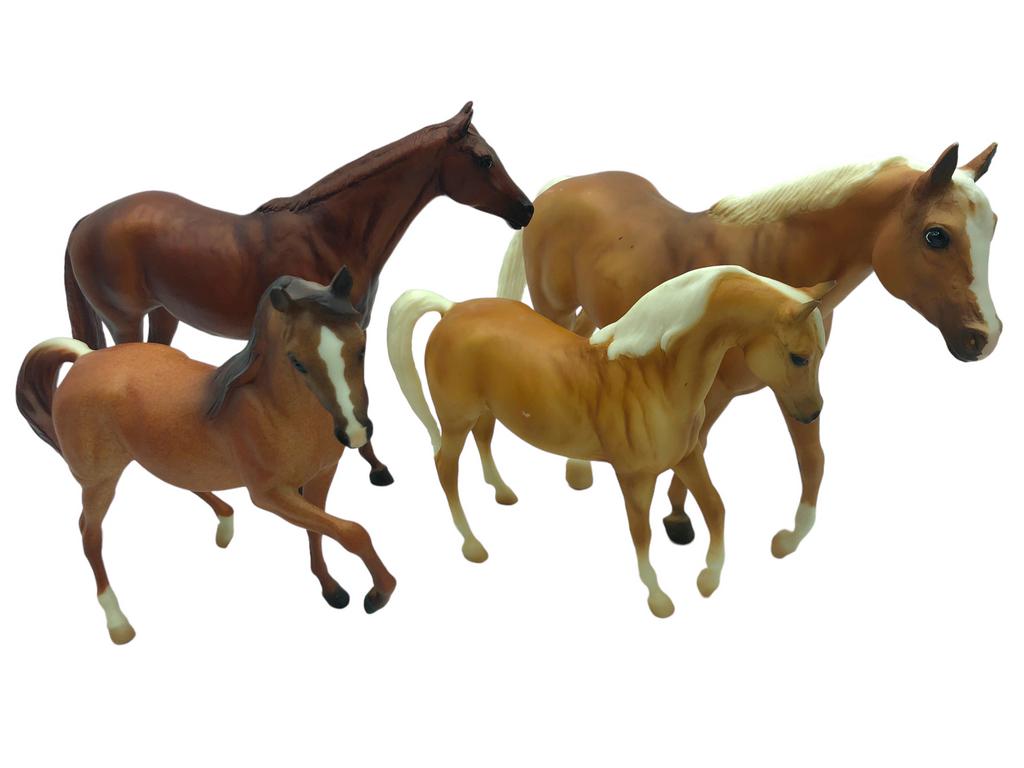 LOT OF 4 BREYER STYLE MODEL HORSES (1 of 1)