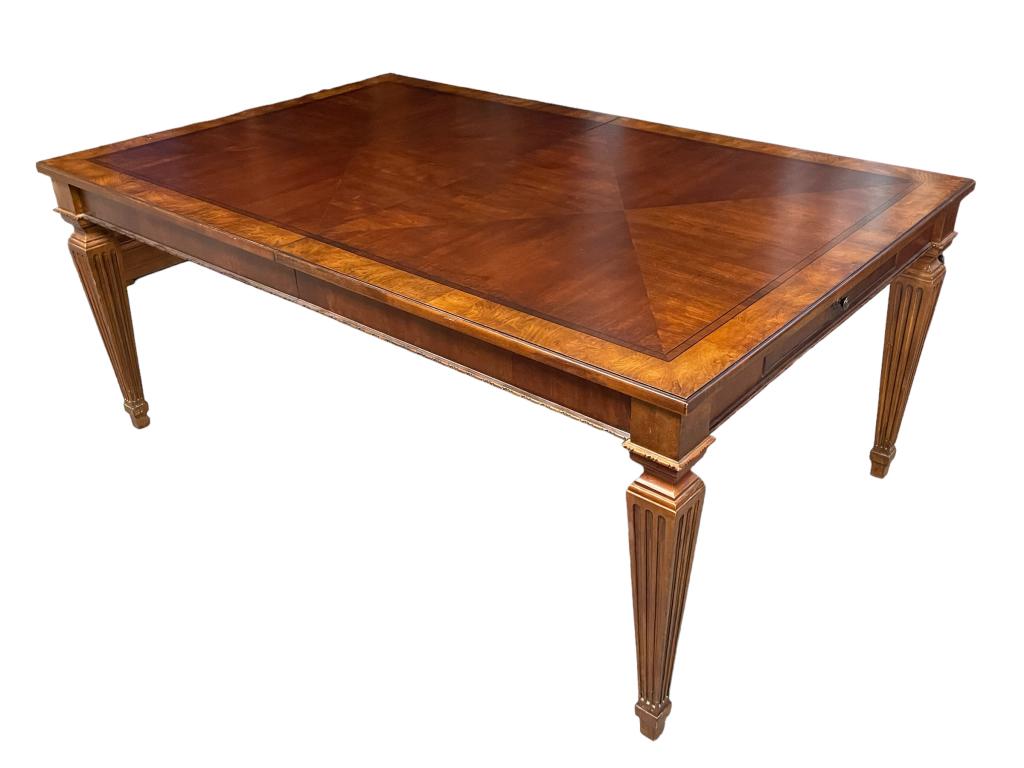 ETHAN ALLEN REGENCY STYLE DINING ROOM TABLE 72" (1 of 18)