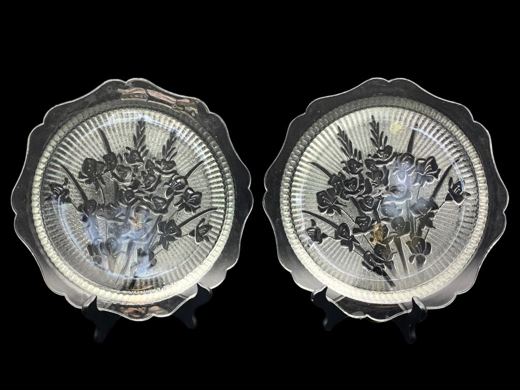 VTG PAIR OF PRESSED GLASS PLATES (2) 12": -VTG PAIR OF PRESSED GLASS PLATES -SIZE: 12" DJR BLU RM ANNEX 04/06