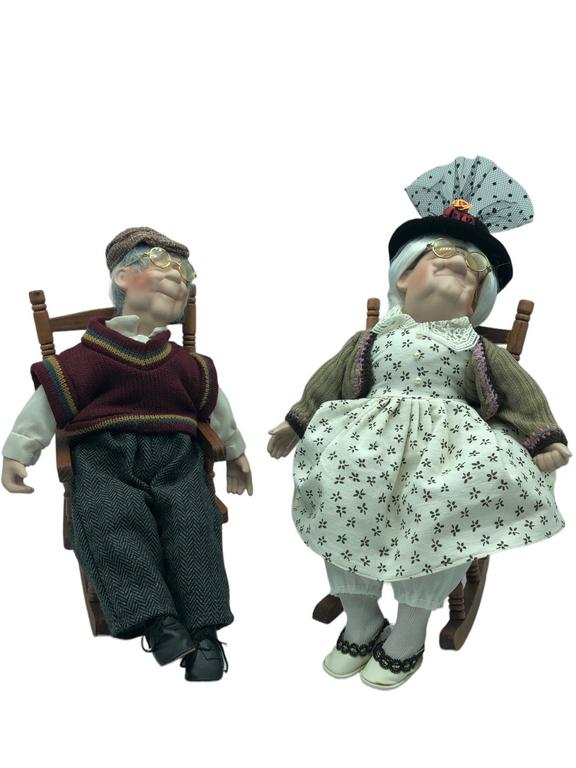 GRAMPA AND GRANDMA OLDER COUPLE ON ROCKING CHAIRS: GRAMPA AND GRANDMA OLDER COUPLE ON ROCKING CHAIRS