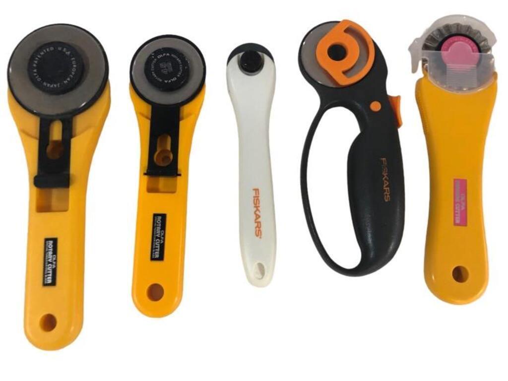 ASSORTED FISKAR ROTARY CUTTERS MATTE CUTTERS (1 of 2)