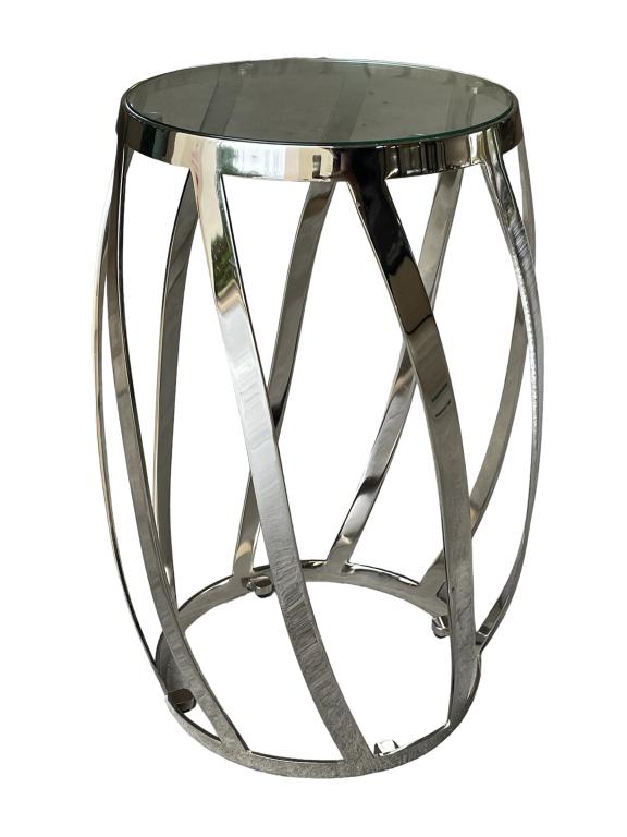 ETHAN ALLEN NICKEL TWIST SIDE TABLE 22": ETHAN ALLEN NICKEL TWIST SIDE TABLE 22"-22" X 12" APPROX-METAL CHROME MATERIAL-GOOD PRE OWNED CONDITION-DP32223transported to the auction-house for the fee of $50 per item. NO EXCEPTIONS!Third party s