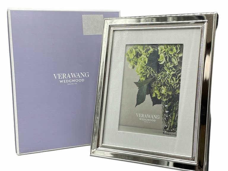 NEW! VERA WANG WEDGWOOD PICTURE FRAME 10" (1 of 9)