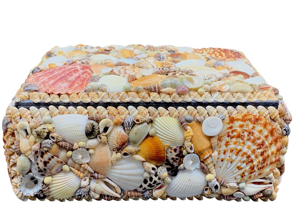 VINTAGE SEASHELL KEEPSAKE JEWELRY BOX (1 of 5)