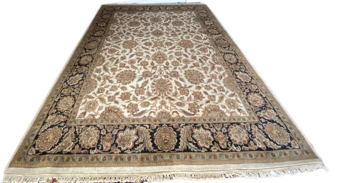 HAND MADE  ORIENTAL PERSIAN RUG (1 of 5)