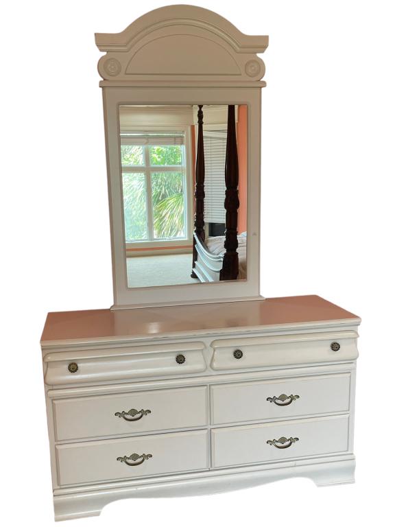 VTG WHITE MIRROR AND DRESSER (1 of 2)