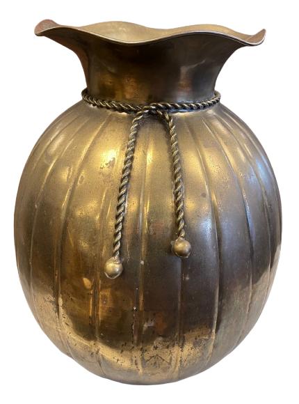 DECORATIVE BRASS FLOWER VASE (1 of 3)