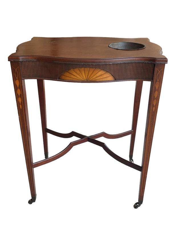 VINTAGE ANTIQUE STYLE BUTLERS TABLE ON CASTERS (1 of 6)