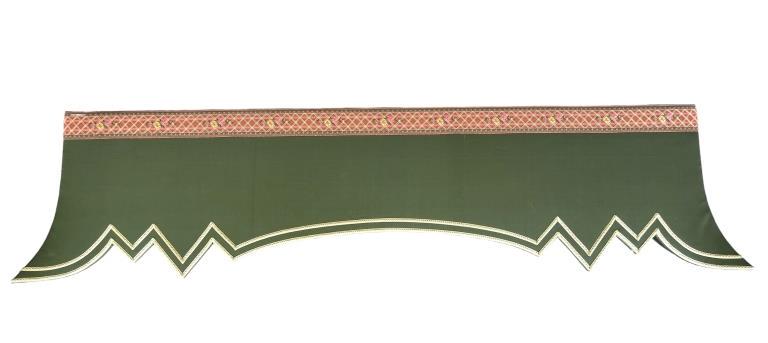 CUSTOM VINTAGE WINDOW CORNICE 81" (1 of 8)