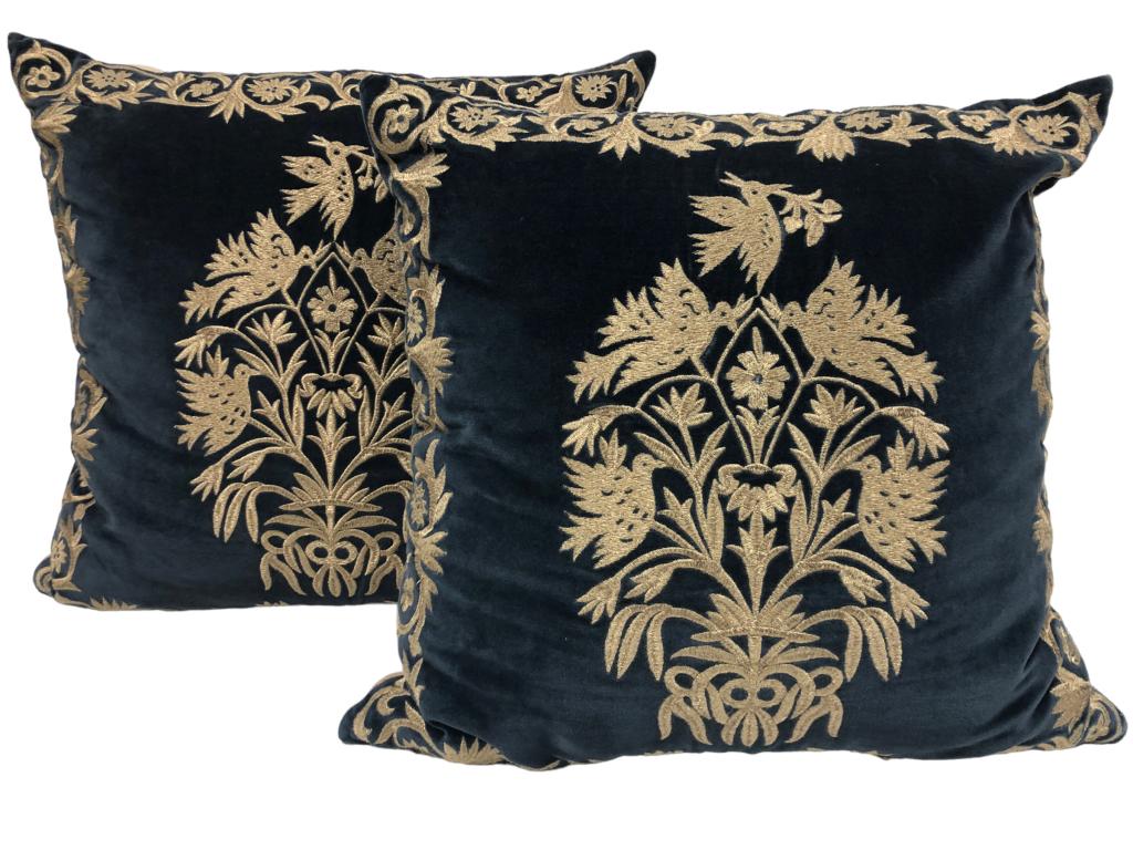 EICHHOLTZ GAUTHIER STYLE TRADITIONAL PILLOW SET (1 of 3)