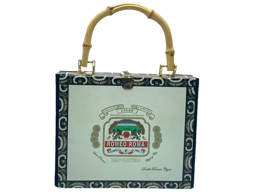 ROMEO ROMA CIGAR BOX HANDBAG (1 of 3)
