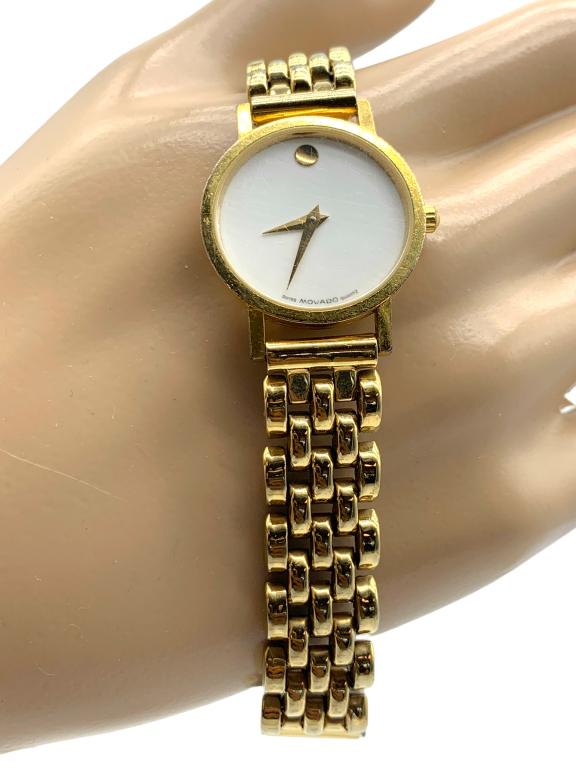MOVADO CLASSIC WOMENS WRIST WATCH: -MOVADO CLASSIC WOMENS WRIST WATCH -JR SR 03/10