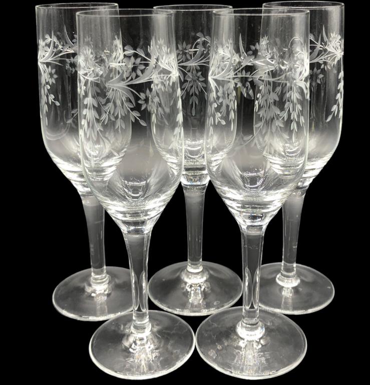 ETCHED & FLORAL PATTERN CRYSTAL WINE GLASSES - 5": ETCHED & FLORAL PATTERN CRYSTAL WINE GLASSES - 5" -VERY GOOD CONDITION, SIGNED-SET OF 5-SIZE: 8" X 2.5"KA BCK SHO CASE