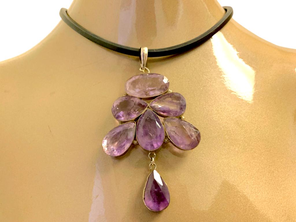 STERLING SILVER AND AMETHYST VTG NECKLACE (1 of 1)