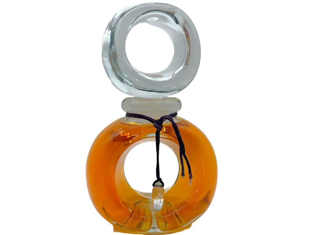 9.5" BIJAN LRG FACTICE PERFUME BOTTLE: -BIJAN LRG FACTICE PERFUME BOTTLE OVERSIZED DISPLAY MODEL -SIZE: 9.5"T X 6"W -GOOD CONDITION- JR BTQ 06/20