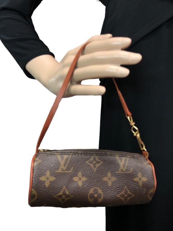 LOUIS VUITTON  PAPILLON POUCH (1 of 4)