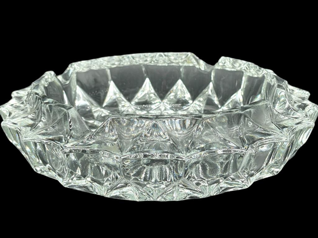 VINTAGE HEAVY CRYSTAL GLASS ASHTRAY 6.5" (1 of 6)