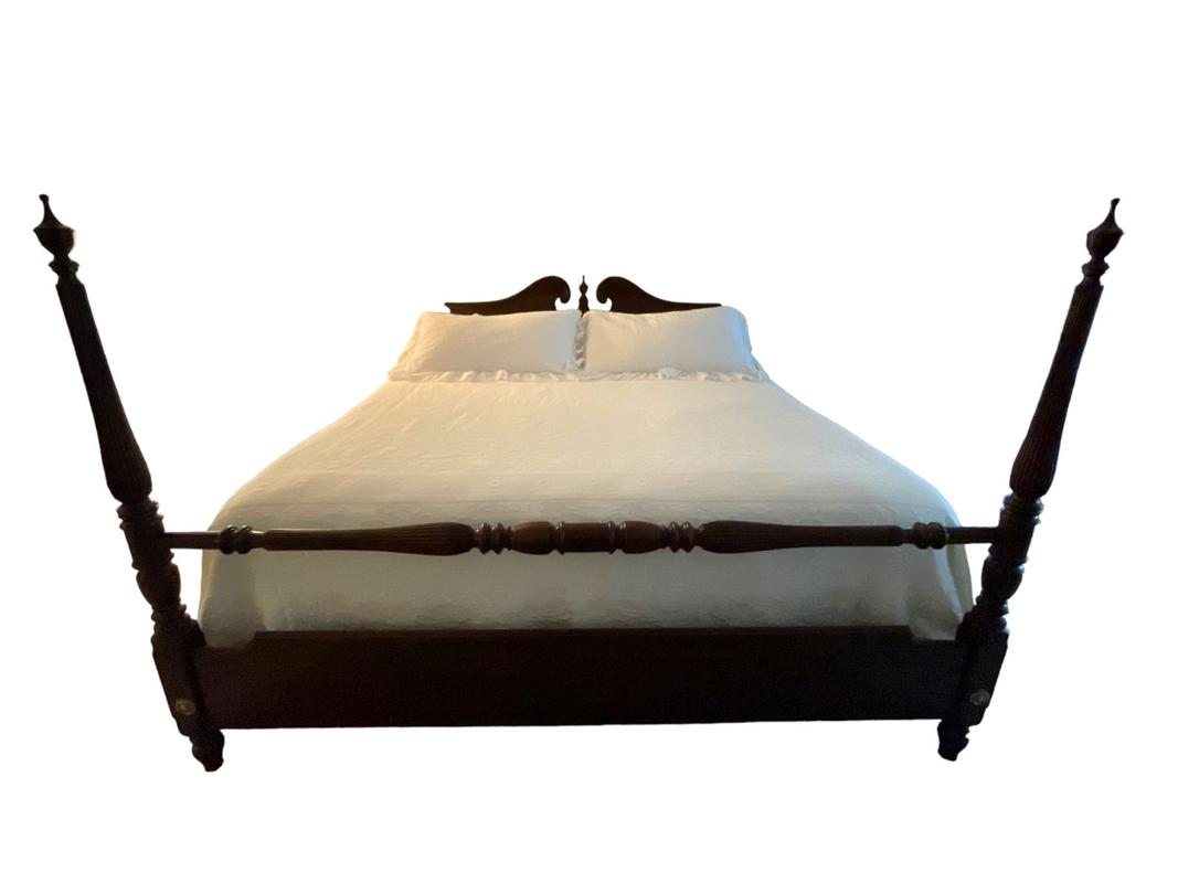 ETHAN ALLEN FEDERAL STYLE CARVED WOOD BED FRAME: ETHAN ALLEN FEDERAL STYLE CARVED WOOD BED FRAME-56" X 77.5" X 85" APPROX-GOOD PRE OWNED CONDITION-DP72723* Pick up by appointment off-site in Palm Beach Gardens*