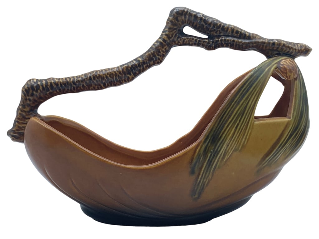 ROSEVILLE ART POTTERY DECORATIVE BOWL 8" (1 of 5)