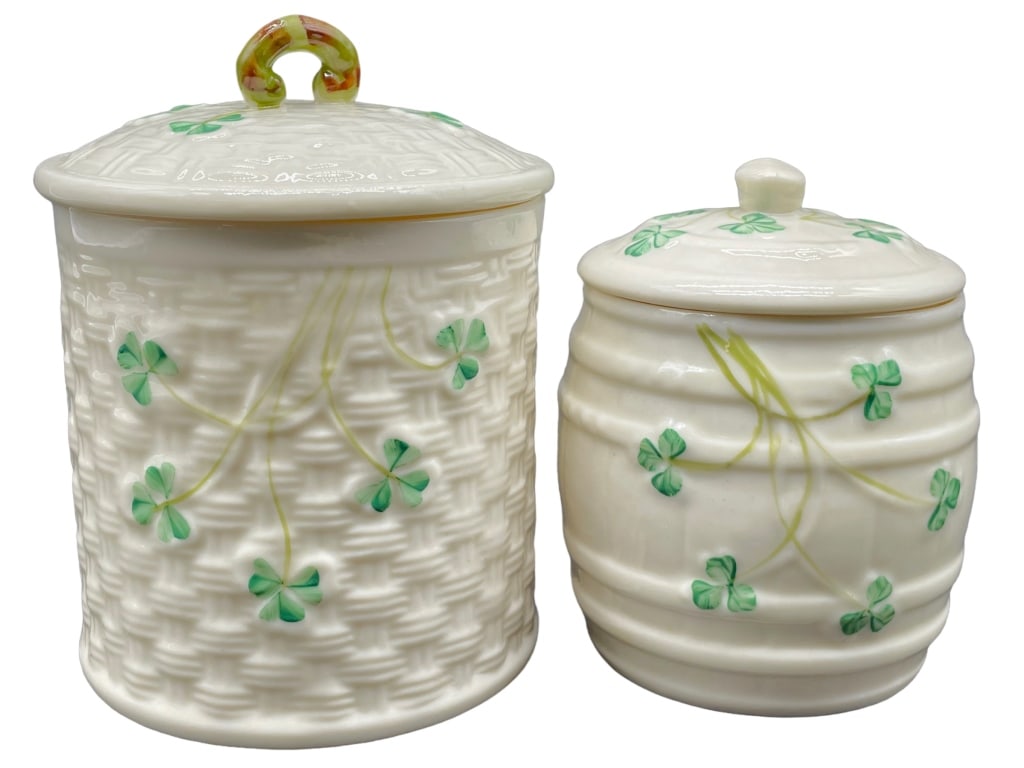 BELLEEK IRELAND SHAMROCK BASKET & BARREL (1 of 6)