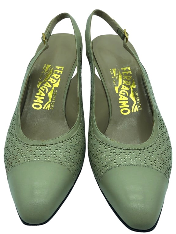 SALVATORE FERRAGAMO DARK BEIGE PUMPS SZ: 8.5: SALVATORE FERRAGAMO DARK BEIGE PUMPS-GOOD PREOWNED CONDITION. WEAR CONSISTENT WITH AGE & USE-SIZE: 8 1/2 -COLOR: BEIGE/ TAN-KA 8/8/23 BTQ