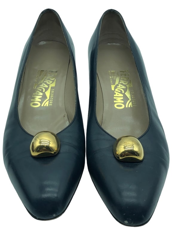 SALVATORE FERRAGAMO NAVY LEATHER PUMPS SZ:8.5 (1 of 5)