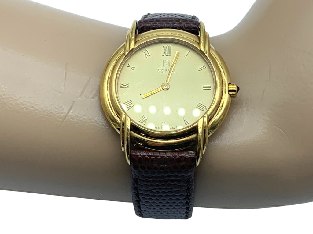 FENDI WOMENS LEATHER WRIST WATCH: -FENDI WOMENS LEATHER WRIST WATCH -JR 06/15 Bidders may pick up their items from the auction-house or have their items shipped. Appointments are required for local pickups. Same-day appointments are n
