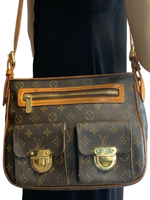 LOUIS VUITTON HUDSON MONOGRAMMED HANDBAG (1 of 5)