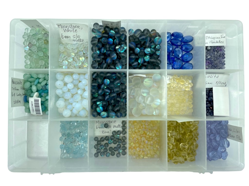 ASSORTED SEMI-PRECIOUS GEMSTONE BEADS (1 of 2)