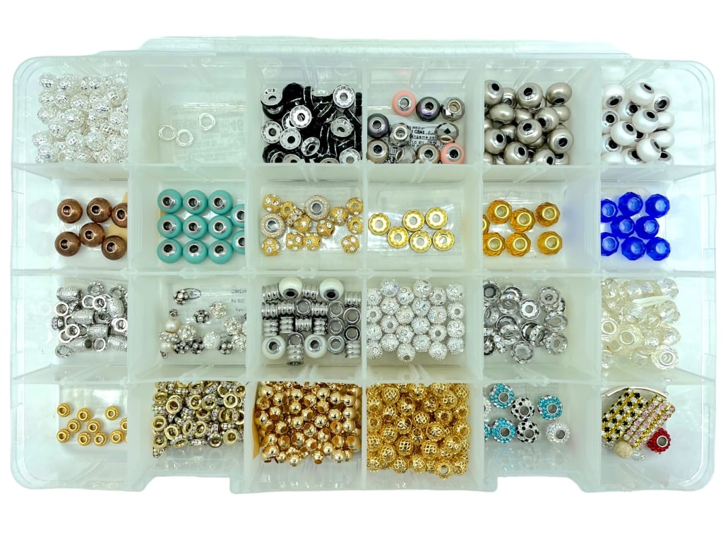 LRG DRILLED SWAROVSKI CRYSTAL BEADS: -LRG DRILLED SWAROVSKI CRYSTAL BEADS -SEE PHOTOS -GREAT FOR DIY JEWELRY & ARTS CRAFTS-JR BTQ SLF 08/31