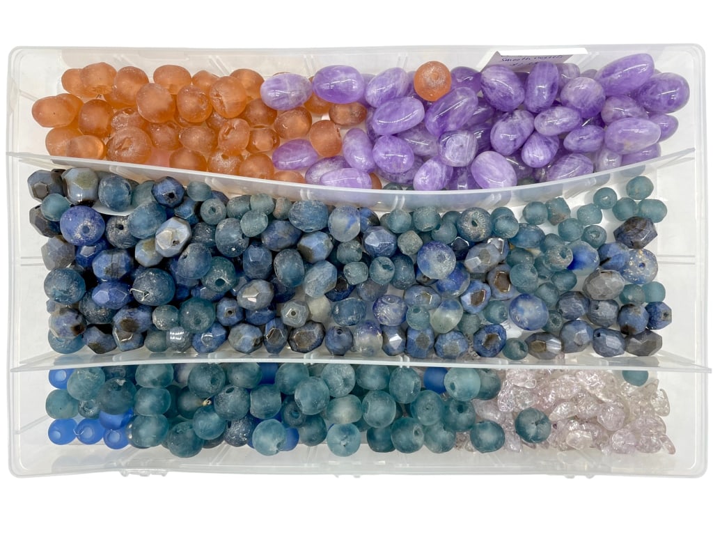 CRYSTAL QUARTZ, AMETHYST & GLASS BEAD ASSORTMENT (1 of 3)