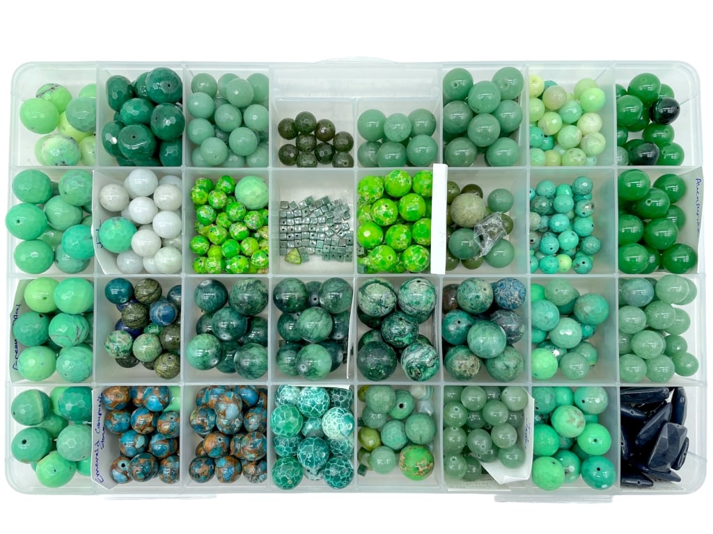 ASSORTED SEMI-PRECIOUS GEMSTONE BEADS (1 of 3)