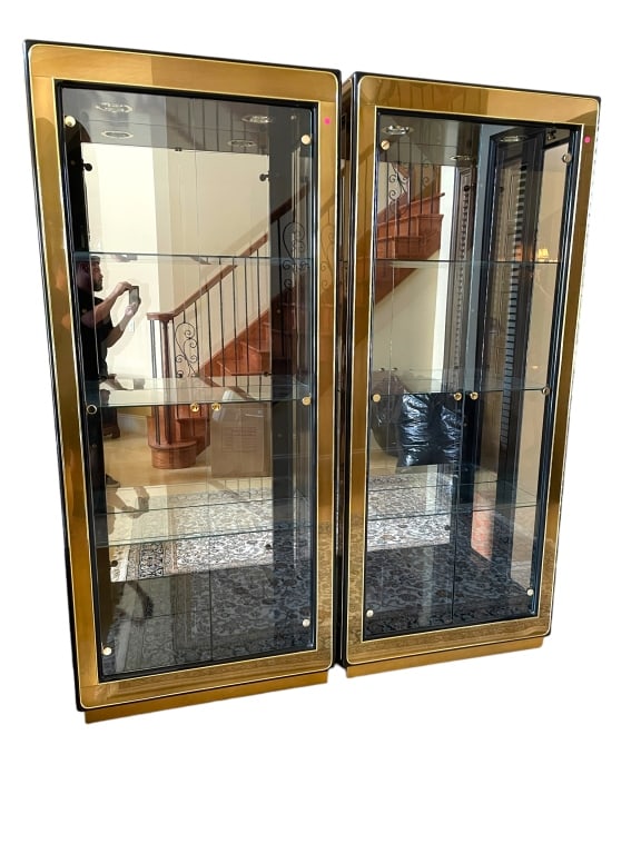 MASTERCRAFT STYLE BRASS DISPLAY CABINET (1 of 7)