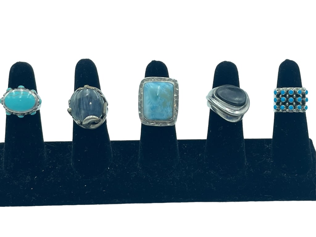 LOT OF STERLING SILVER LADIES RINGS SZ 7-8 (1 of 3)