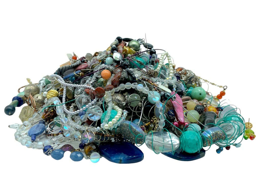 ASSORTED SEMI PRECIOUS GEMSTONE BEADS & PARTS (1 of 2)