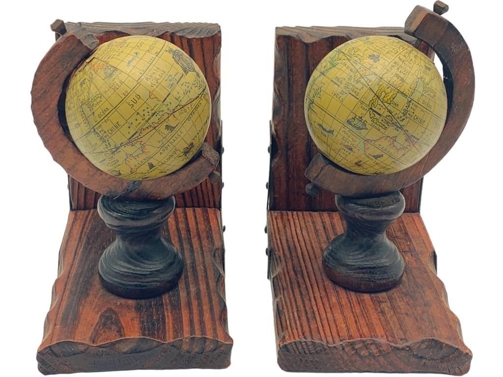 HANDCRAFTED WOODEN ATLAS BOOK ENDS (2) (1 of 2)