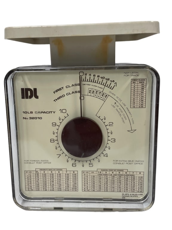 VINTAGE IDL POSTAL SCALE (1 of 3)