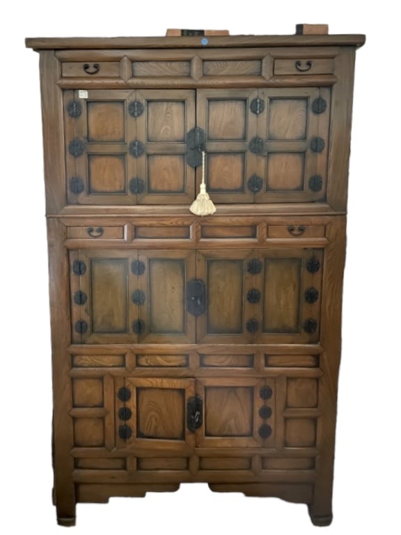 VTG SPANICH RENAISSANCE STYLE CABINET 78": -VTG SPANICH RENAISSANCE STYLE CABINET -SIZE: 18" X 42" X 78-GOOD PREOWNED CONDITION -JR ANNEX 08/10